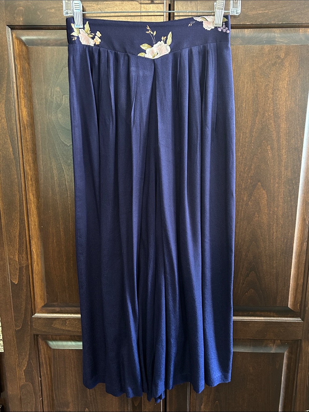 1990’s Melrose Sz 4 Navy Floral Waist Pleated Crop Style Culotte Pant